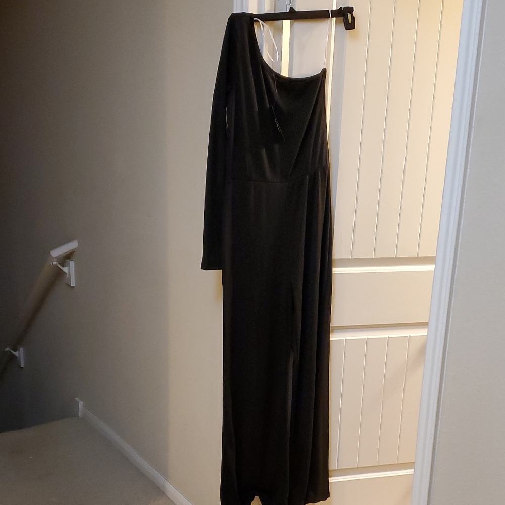 Elegant Black One-Shoulder Jumpsuit